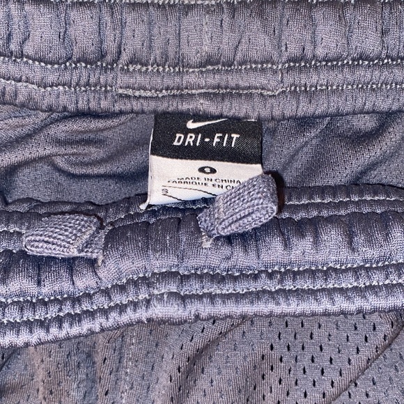 Nike Shorts - Picture 2 of 3